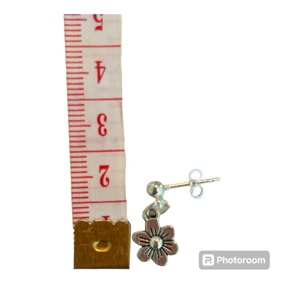 Melina 925 sterling silver plated small flower daisy ball stud earrings - Picture 2 of 3